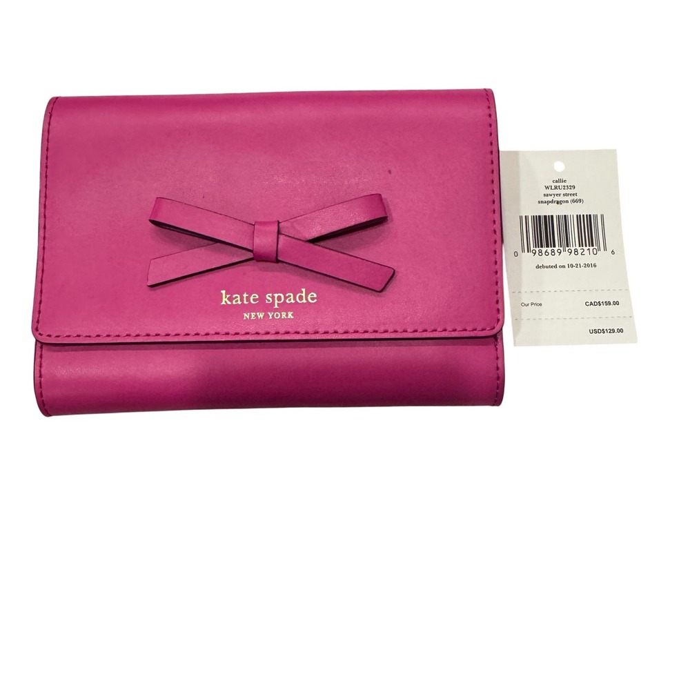 Kate Spade Callie WLRU2329 Sawyer Street Snapdragon Pink Leather Wallet
EUC‎ 4x6